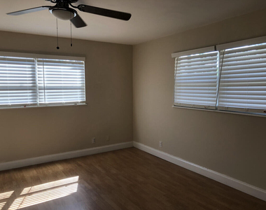 279 Se 8th Terrace - Photo Thumbnail 6