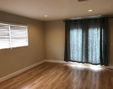 279 Se 8th Terrace - Photo Thumbnail 4