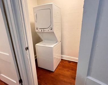 1852 Washington Street - Photo Thumbnail 3