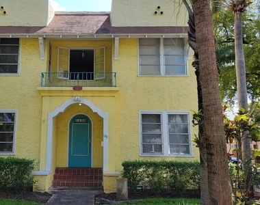 1852 Washington Street - Photo Thumbnail 6