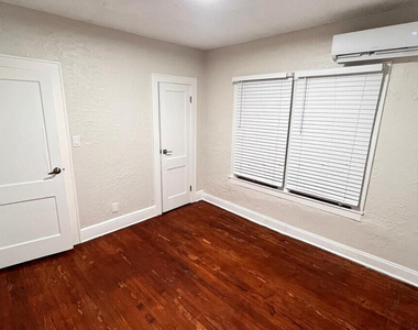 1852 Washington Street - Photo Thumbnail 1