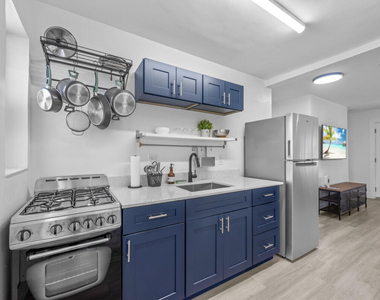 2021 Plunkett Street - Photo Thumbnail 5