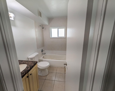 817 Lighthouse Drive - Photo Thumbnail 9
