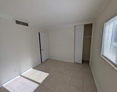 817 Lighthouse Drive - Photo Thumbnail 22