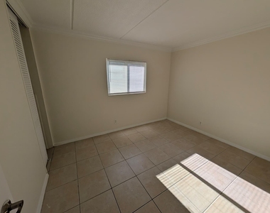 817 Lighthouse Drive - Photo Thumbnail 21