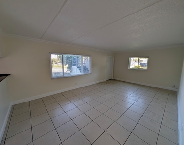 817 Lighthouse Drive - Photo Thumbnail 5