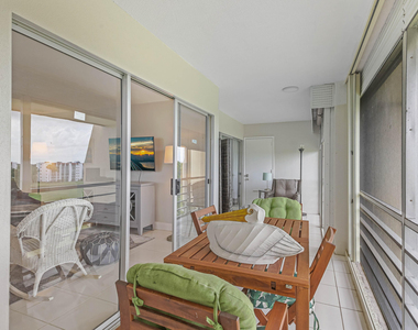3661 Via Poinciana - Photo Thumbnail 21