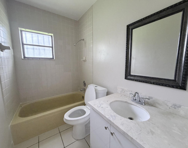 639 Sw 3rd Terrace - Photo Thumbnail 7