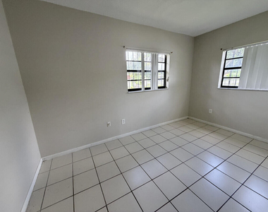 639 Sw 3rd Terrace - Photo Thumbnail 6