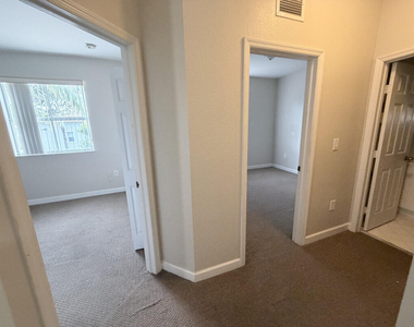 933 Ne 42nd Avenue - Photo Thumbnail 5