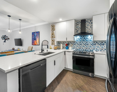 11771 St Andrews Place - Photo Thumbnail 3