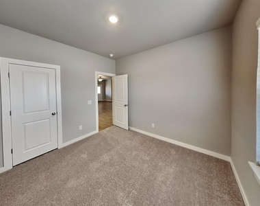 12432 Armstrong Drive - Photo Thumbnail 13