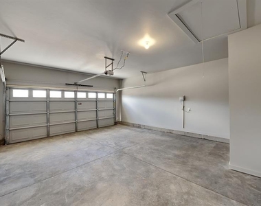 12432 Armstrong Drive - Photo Thumbnail 17