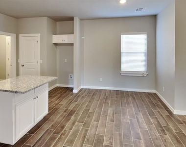 12432 Armstrong Drive - Photo Thumbnail 7