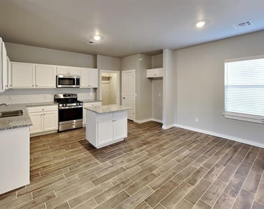 12432 Armstrong Drive - Photo Thumbnail 6