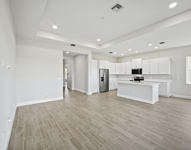 13955 Spruce Pine Drive - Photo Thumbnail 2