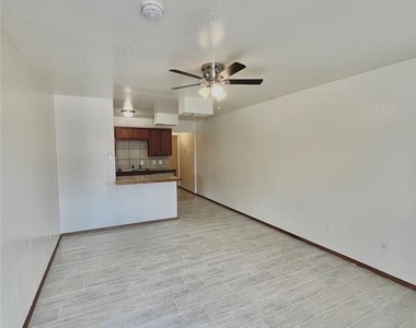 1901 E Lindsey - Photo Thumbnail 6