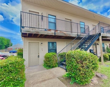 1901 E Lindsey - Photo Thumbnail 9