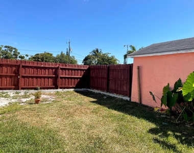 3901 Lakewood Road - Photo Thumbnail 4