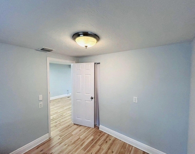 3901 Lakewood Road - Photo Thumbnail 7