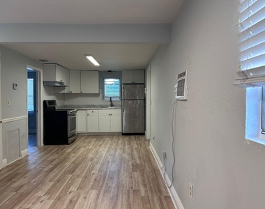 3901 Lakewood Road - Photo Thumbnail 2