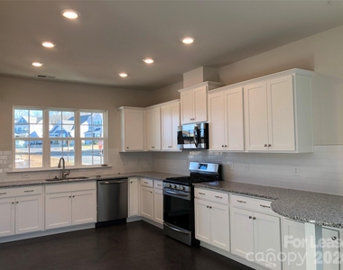 3001 Deep River Way - Photo Thumbnail 4