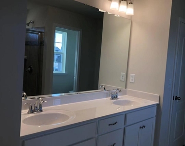 3001 Deep River Way - Photo Thumbnail 12