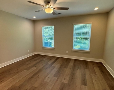 147 Brawley Villas Place - Photo Thumbnail 8