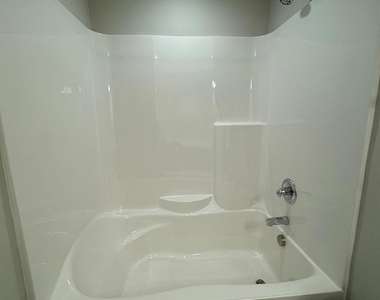 147 Brawley Villas Place - Photo Thumbnail 12