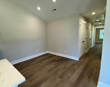 147 Brawley Villas Place - Photo Thumbnail 16