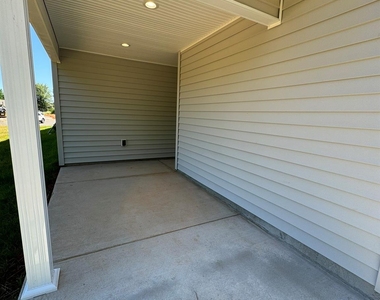 147 Brawley Villas Place - Photo Thumbnail 13