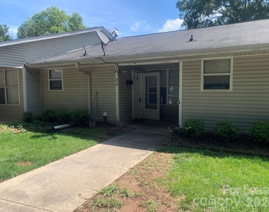 216 W Statesville Avenue - Photo Thumbnail 17