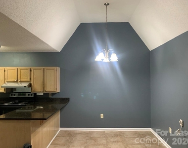 216 W Statesville Avenue - Photo Thumbnail 2