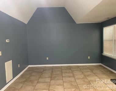 216 W Statesville Avenue - Photo Thumbnail 25