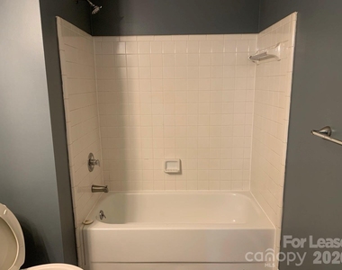 216 W Statesville Avenue - Photo Thumbnail 6