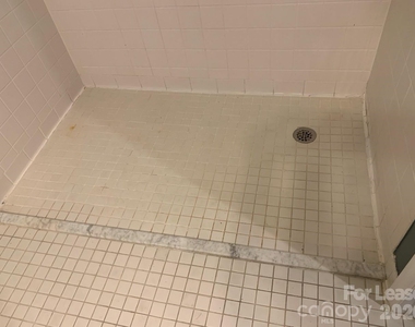 216 W Statesville Avenue - Photo Thumbnail 12