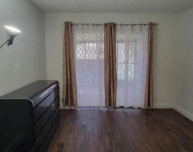 3605 Nw 21st Court - Photo Thumbnail 19