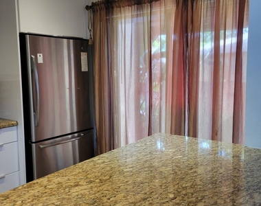 3605 Nw 21st Court - Photo Thumbnail 7