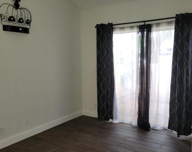 3605 Nw 21st Court - Photo Thumbnail 15