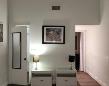 3605 Nw 21st Court - Photo Thumbnail 14
