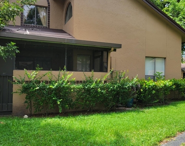 3605 Nw 21st Court - Photo Thumbnail 2