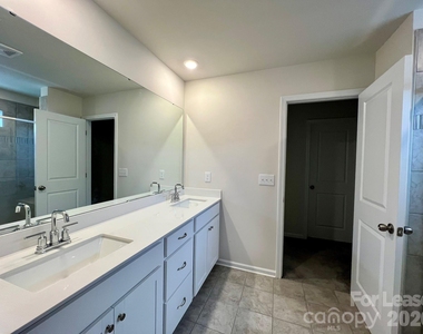 314 Hamptons Cove Road - Photo Thumbnail 26