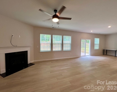 314 Hamptons Cove Road - Photo Thumbnail 8