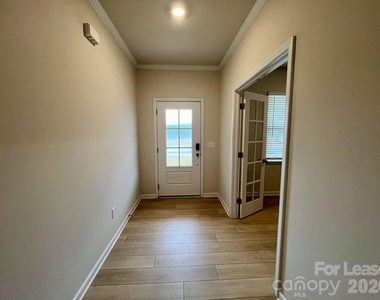 314 Hamptons Cove Road - Photo Thumbnail 2