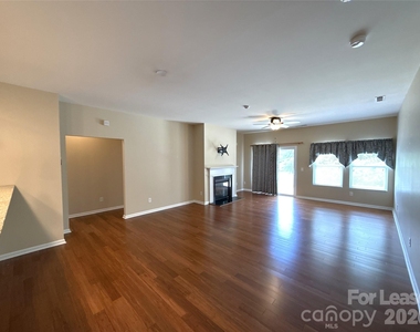 13320 Hunting Birds Lane - Photo Thumbnail 10
