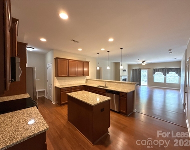 13320 Hunting Birds Lane - Photo Thumbnail 5