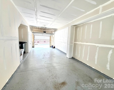 3735 S Tryon Street - Photo Thumbnail 32