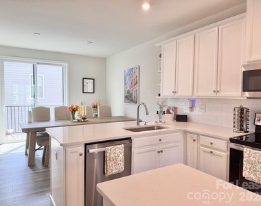 3735 S Tryon Street - Photo Thumbnail 2