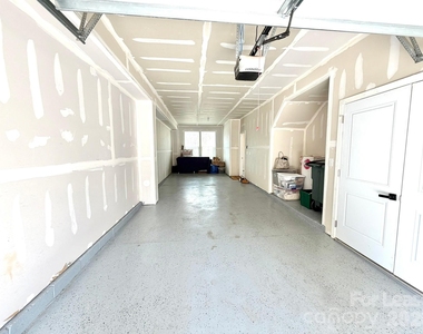 3735 S Tryon Street - Photo Thumbnail 31