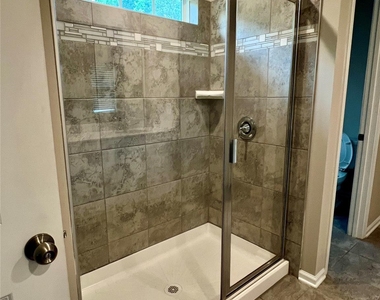 601 Deep River Way - Photo Thumbnail 12